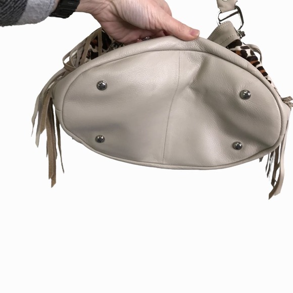 B Makowsky Women's Handbag Purse‎ Tote Bag Boho Cream Brown Tan Leather Fringe M - Picture 8 of 8